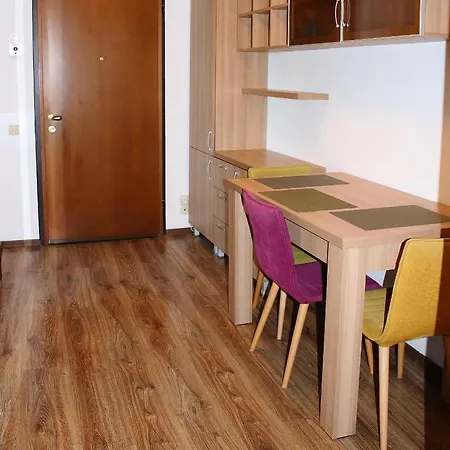 Pleasantstay Free Parking Apartment